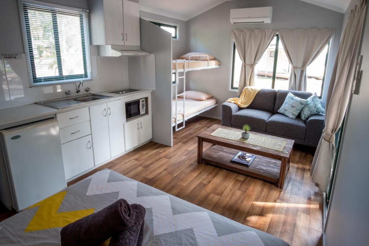Kimberleyland Waterfront Holiday Park カナナラ エクステリア 写真