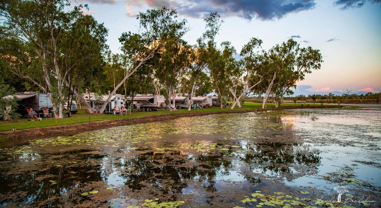 Kimberleyland Waterfront Holiday Park カナナラ エクステリア 写真