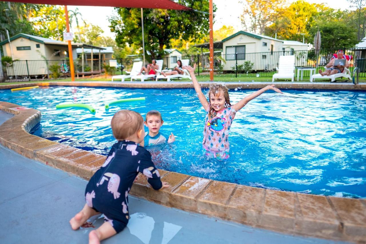 Kimberleyland Waterfront Holiday Park カナナラ エクステリア 写真